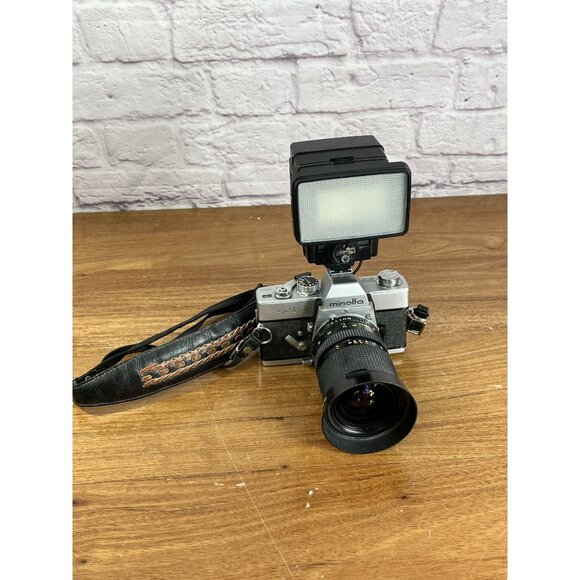 MINOLTA SRT 101 SLR 35mm Film Camera W/ Lens and Flash - Picture 1 of 16